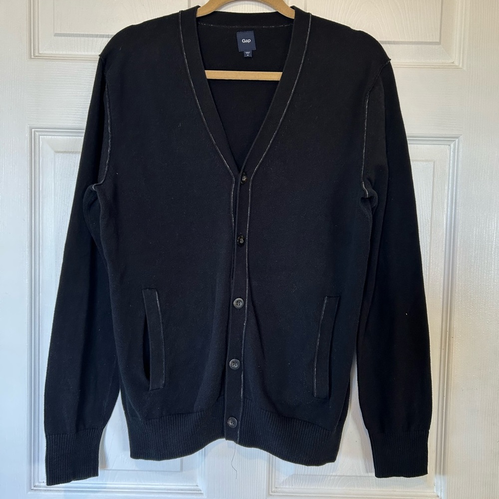 GAP Men's Classic navy blue Cardigan
